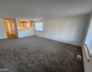 Unit for rent at 6716 Se Woodstock, Portland, OR, 97206