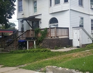 Unit for rent at 802 E Jefferson St, Bloomington, IL, 61701