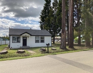 Unit for rent at 323 Branton St, Sutherlin, OR, 97479