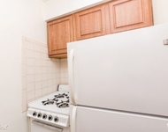 Unit for rent at 535 W Briar 450, Chicago, IL, 60657