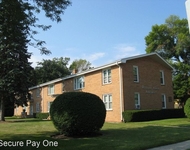 Unit for rent at 119 Rockland Rd, Libertyville, IL, 60048