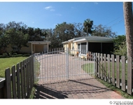 Unit for rent at 401 Oakwood Avenue, New Smyrna Beach, FL, 32169