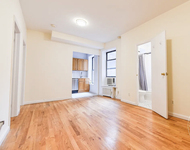 90 Bank Street - Photo 1