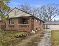 Unit for rent at 909 Webster Avenue, Wheaton, IL, 60187