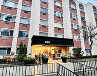 Unit for rent at 639 W Grace Street, Chicago, IL, 60613