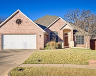 Unit for rent at 7308 Heritage Oaks Court, Arlington, TX, 76001