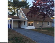 Unit for rent at 15 Blueberry Ln, WILLINGBORO, NJ, 08046