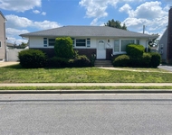 Unit for rent at 166 13th Street, Bethpage, NY, 11714