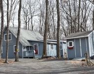 Unit for rent at 343 Canoebrook Dr, Lords Valley, PA, 18428