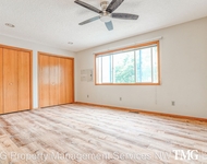 Unit for rent at 6044 N Lombard Street, Portland, OR, 97203