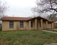 Unit for rent at 1008 Longleaf Dr, Floresville, TX, 78114-3103