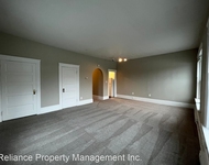 Unit for rent at 2510 Se Clinton/2717 Se 26th, Portland, OR, 97202