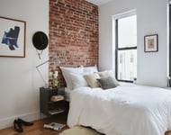 18-67 Cornelia Street - Photo 1