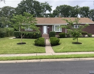 Unit for rent at 686 Roosevelt Boulevard, Paramus, NJ, 07652