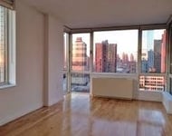 W 37th - Photo 1