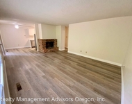 Unit for rent at 17792 - 17794 Webster Road, Gladstone, OR, 97027