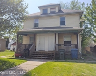 Unit for rent at 1210 College Ave, Davenport, IA, 52803