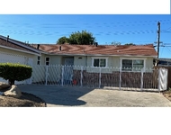 Unit for rent at 3501 E Lansing Way, Fresno, CA, 93726