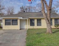 Unit for rent at 315 Acacia Street, Lake Jackson, TX, 77566