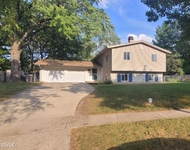 Unit for rent at 827 Buckingham Ct, Crystal Lake, IL, 60014