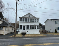 Unit for rent at 3 Vly Road, Colonie, NY, 12205