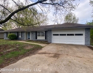 Unit for rent at 2546 West Swallow Street, Springfield, MO, 65810