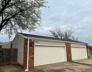 Unit for rent at 927 Swan Lake Court, Edmond, OK, 73003