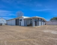 Unit for rent at 302 Montgomery Street, Shreveport, LA, 71107