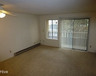 Unit for rent at 500 Ne 70th St, Seattle, WA, 98115