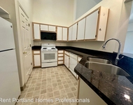 Unit for rent at 1308-1332 Sw Cheltenham Street, Portland, OR, 97239