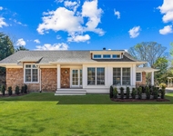 Unit for rent at 25 Lamb Avenue, Southampton, NY, 11959
