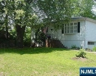 52 Post - Photo 1