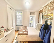 Mott Street - Photo 1