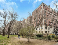 RIVERSIDE DRIVE - Photo 1