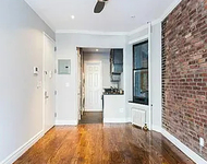 East 10th street - Photo 1