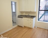 53 West 72nd Street Unit 4C - Photo 1