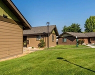 Unit for rent at 220 Holiday Ln, OR, 97540