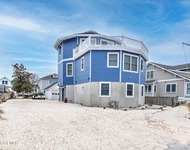 Unit for rent at 424 E Longport Avenue, Ocean Gate, NJ, 08740