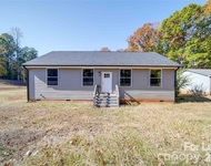 Unit for rent at 112 Rockwell Court, Mount Gilead, NC, 27306