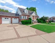 Unit for rent at 2 Tottenham Place, New Hyde Park, NY, 11040