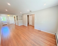 Unit for rent at 8 E Gate, Plainview, NY, 11803