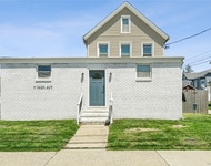 Unit for rent at 11 Park Avenue, Babylon, NY, 11702