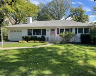 Unit for rent at 651 Lincoln Avenue, Lake Bluff, IL, 60044