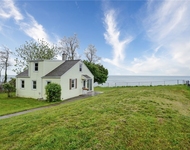 Unit for rent at 904 Lake Road, Webster, NY, 14580
