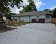 Unit for rent at 100 E 7th St, Cameron, TX, 76520