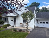 Unit for rent at 240 Ferncliff Avenue, Liverpool, NY, 13088