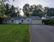 Unit for rent at 15 Wexford Road, Syracuse, NY, 13214
