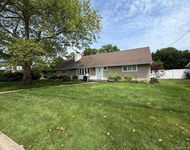 Unit for rent at 3 Deeringwood Lane, Babylon, NY, 11702