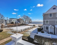 Unit for rent at 29 West Walk, Clinton, CT, 06413