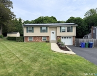 Unit for rent at 4 Harbor View Avenue, Waterford, CT, 06385